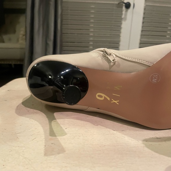 Mix 6 Bone ankle booties- never worn size 10 - Picture 4 of 6